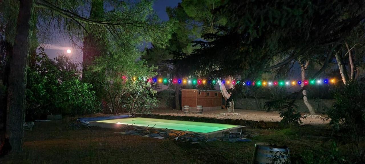 Вилла Roulotte Dans L'Aude Trausse Экстерьер фото