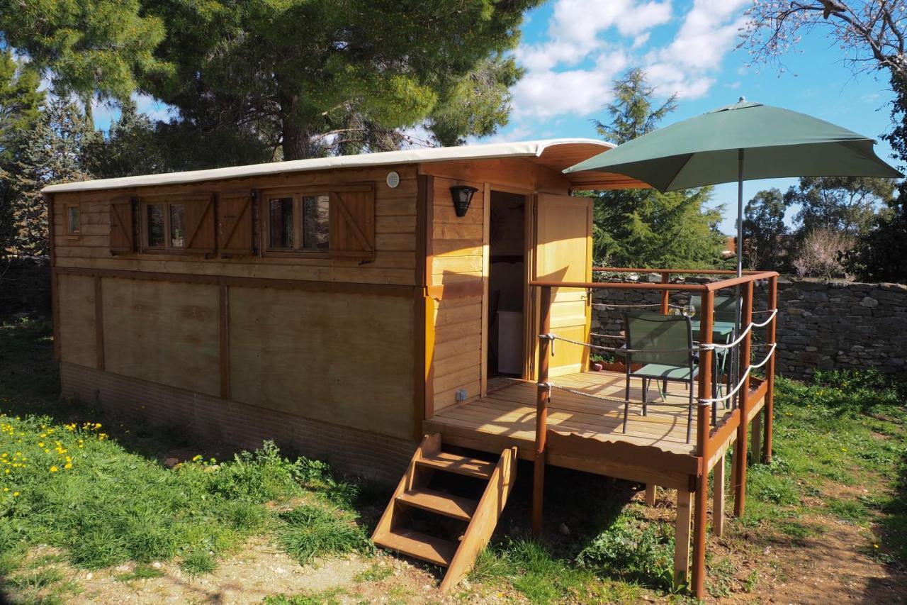 Вилла Roulotte Dans L'Aude Trausse Экстерьер фото