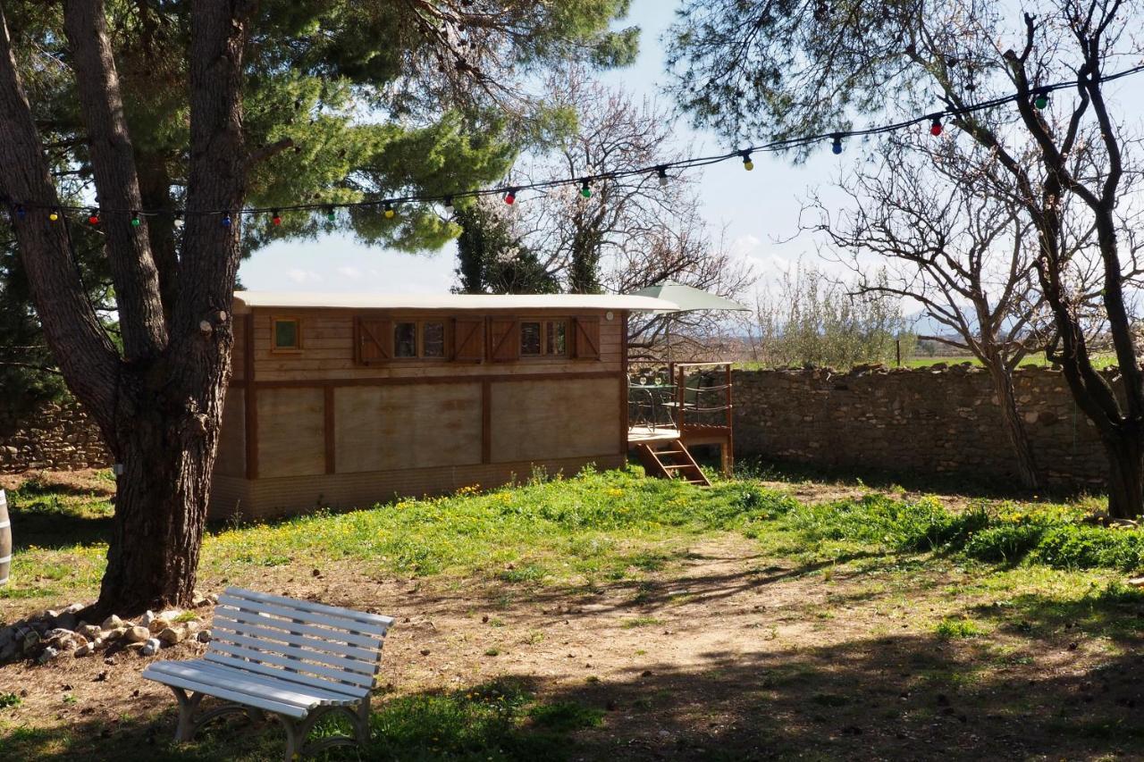 Вилла Roulotte Dans L'Aude Trausse Экстерьер фото